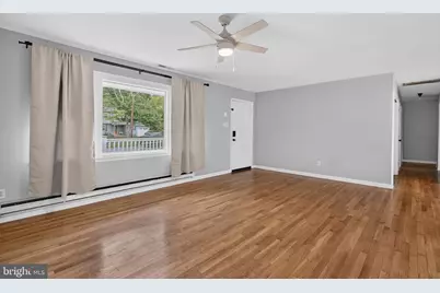 225 N Locust Avenue, Marlton, NJ 08053 - Photo 4