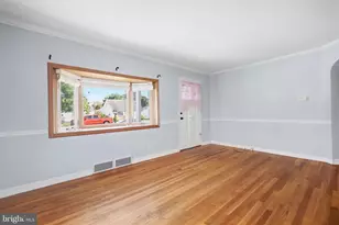 713 Cooper St, Florence, NJ 08518 - Photo 2