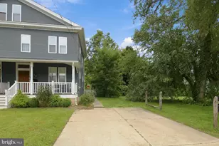 142 Snyder Pl, Moorestown, NJ 08057 - Photo 2