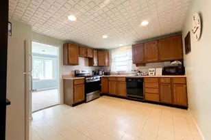 303 Pine St, Burlington, NJ 08016 - Photo 12