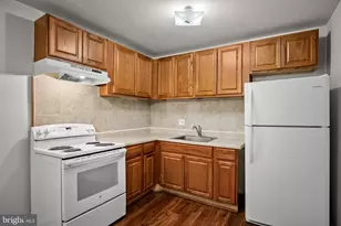 1214 Liberte Ct, Burlington, NJ 08016 - Photo 4