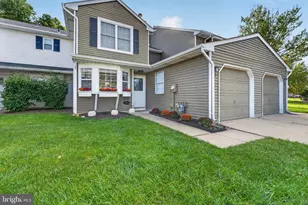 15 Norfolk Ct, Bordentown, NJ 08505 - Photo 2