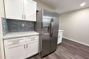521 Ridgeview Ave, Browns Mills, NJ 08015 - Photo 8