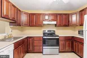 25 S Church Rd, Maple Shade, NJ 08052 - Photo 8