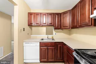 25 S Church Rd, Maple Shade, NJ 08052 - Photo 10