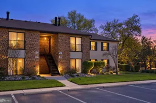 10 Sumac Ct, Mount Laurel, NJ 08054 - Photo 1
