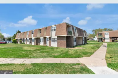 7 Florence Tollgate Place #UNIT 7, Florence, NJ 08518 - Photo 2