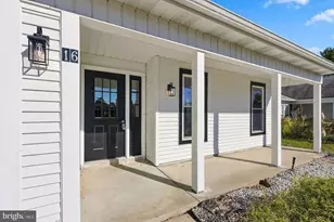 16 Dunstable Rd, Southampton, NJ 08088 - Photo 2