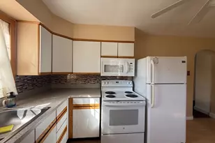 831 East Dr, Bordentown, NJ 08505 - Photo 4
