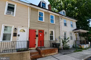 319 York St, Burlington, NJ 08016 - Photo 1
