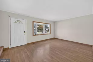 50 Raeburn Ln, Willingboro, NJ 08046 - Photo 2
