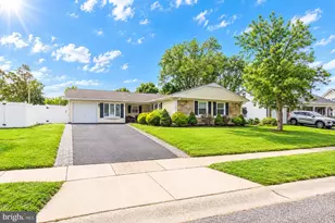 28 Gimble Ln, Willingboro, NJ 08046 - Photo 2