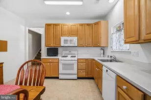 28 Warwick Way, Southampton Twp, NJ 08088 - Photo 12