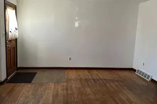 902 E St, Millville, NJ 08332 - Photo 2