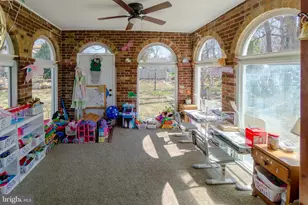 1071 E Park Ave, Vineland, NJ 08360 - Photo 28