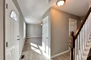 1062 Hickory Dr, Vineland, NJ 08360 - Photo 2