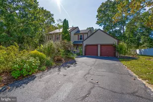 422 Debbie Ln, Millville, NJ 08332 - Photo 2