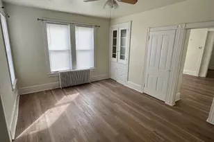 528 E Mulberry St, Millville, NJ 08332 - Photo 4