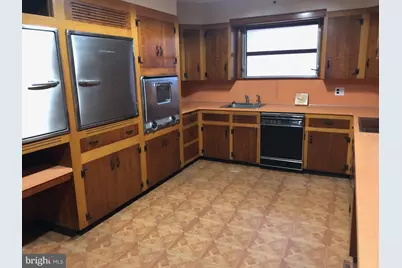 571 W Sherman Avenue, Vineland, NJ 08360 - Photo 4