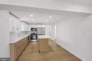 998 E Butler Ave, Vineland, NJ 08361 - Photo 8