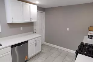 108 E Oak St, Millville, NJ 08332 - Photo 8