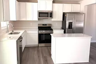 1180 Walnut Rd F32, Vineland, NJ 08360 - Photo 2