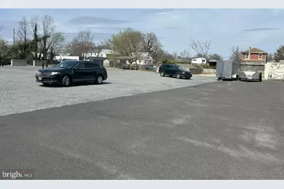 520 E Chestnut Avenue, Vineland, NJ 08360 - Photo 2