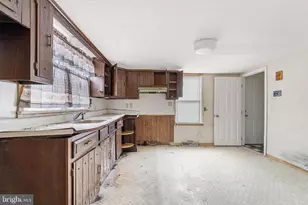 324 S Pine St, Bridgeton, NJ 08302 - Photo 14