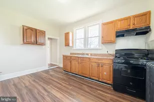 426 W Peach St, Vineland, NJ 08360 - Photo 10