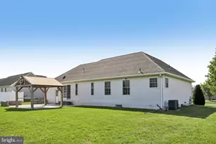 2454 Bella Rosa Ct, Vineland, NJ 08361 - Photo 6