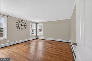210 E Mulberry St, Millville, NJ 08332 - Photo 8