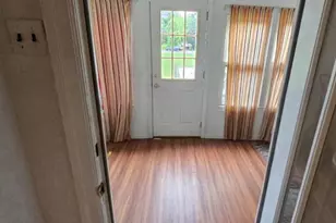 915 E Commerce St, Bridgeton, NJ 08302 - Photo 2