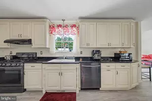 3261 Wilderness Dr, Vineland, NJ 08361 - Photo 4