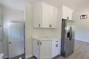8202 W Buckshutem Road W, Millville, NJ 08332 - Photo 12