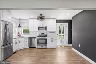 303 Columbine Ave, Millville, NJ 08332 - Photo 6