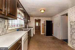 403 Henderson Ave, Millville, NJ 08332 - Photo 8