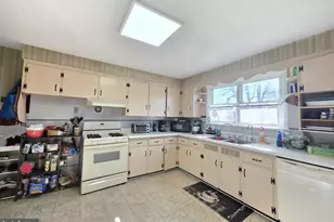 882 Sawyer Ave, Vineland, NJ 08360 - Photo 14