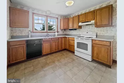 327 W Park Drive, Bridgeton, NJ 08302 - Photo 10