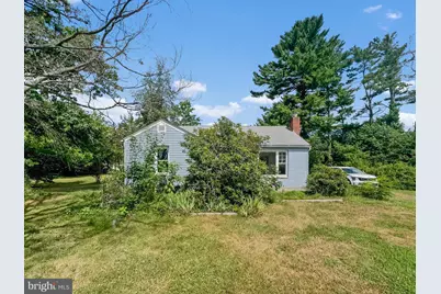 327 W Park Drive, Bridgeton, NJ 08302 - Photo 2