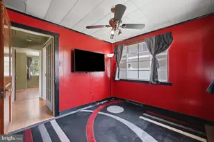 809 E Oak Street E, Millville, NJ 08332 - Photo 24