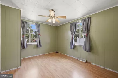 809 E Oak Street E, Millville, NJ 08332 - Photo 18