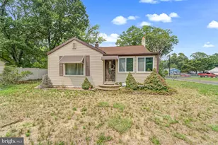 1718 W Chestnut Ave, Vineland, NJ 08360 - Photo 1