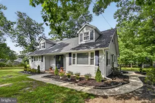 8 E Forest Glen Dr, Millville, NJ 08332 - Photo 2