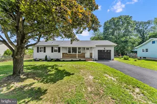 637 Pleasant Dr, Vineland, NJ 08360 - Photo 1