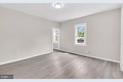 300 W Foundry Street, Millville, NJ 08332 - Photo 6