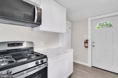 300 W Foundry Street, Millville, NJ 08332 - Photo 12