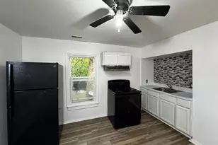 323 E Vine St, Millville, NJ 08332 - Photo 6