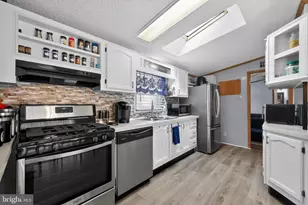 14 Eisenhower Blvd, Millville, NJ 08332 - Photo 8
