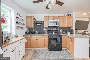 204 N 8th St, Vineland, NJ 08360 - Photo 6