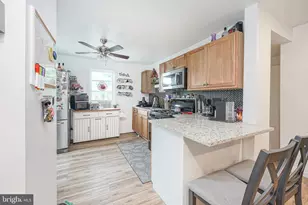 204 N 8th St, Vineland, NJ 08360 - Photo 4